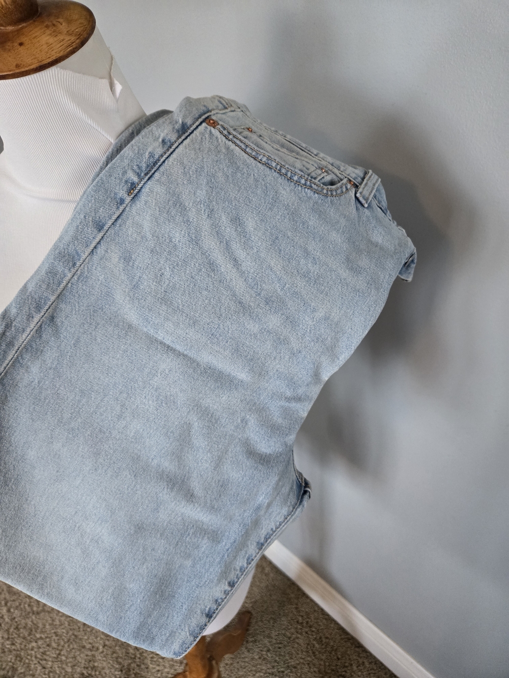 NWT Levi Ribcage Straight Ankle Light Wash Denim Jeans